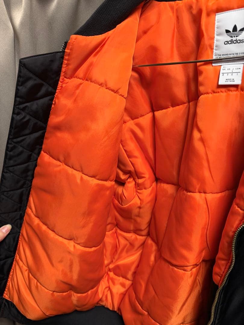 adidas アディダス　MA-1 ボンバージャケット パデットジャケット