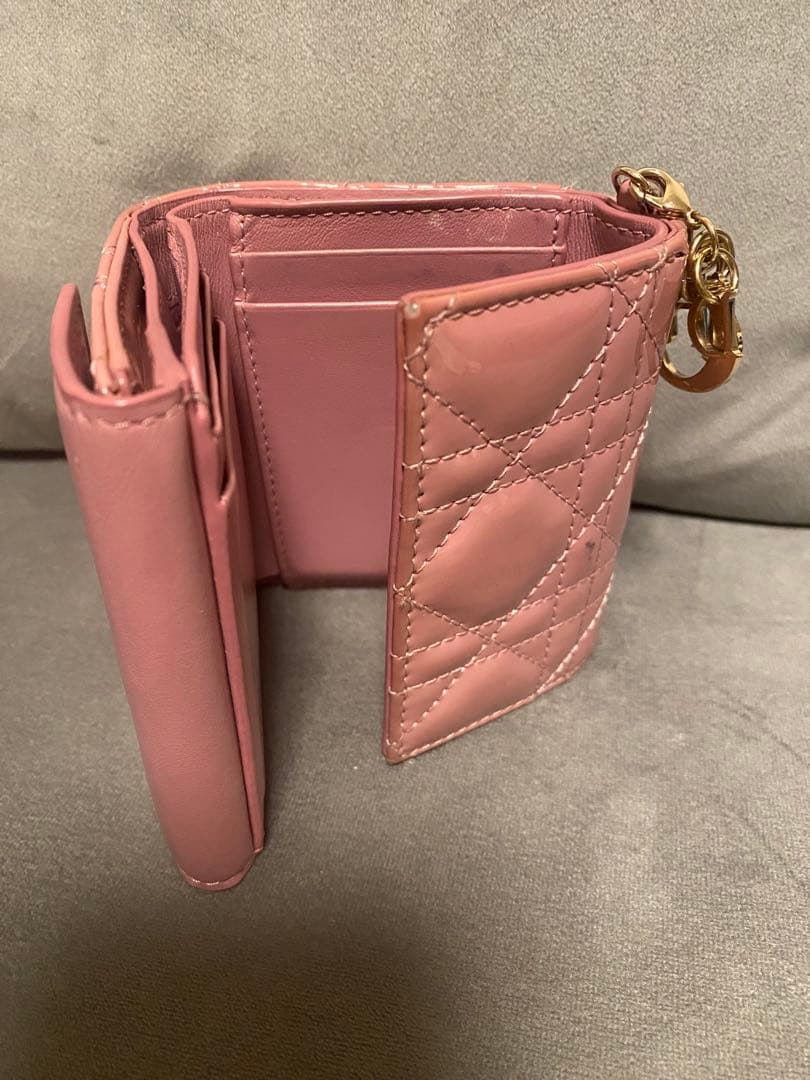Dior キルティングレザー三つ折り財布