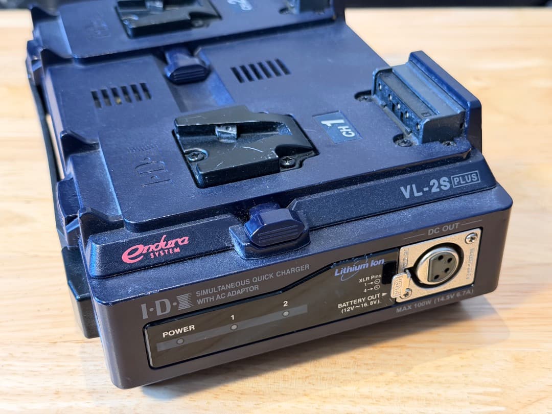 IDX VL-2S PLUS Vマウント 2チャンネル同時急速充電器