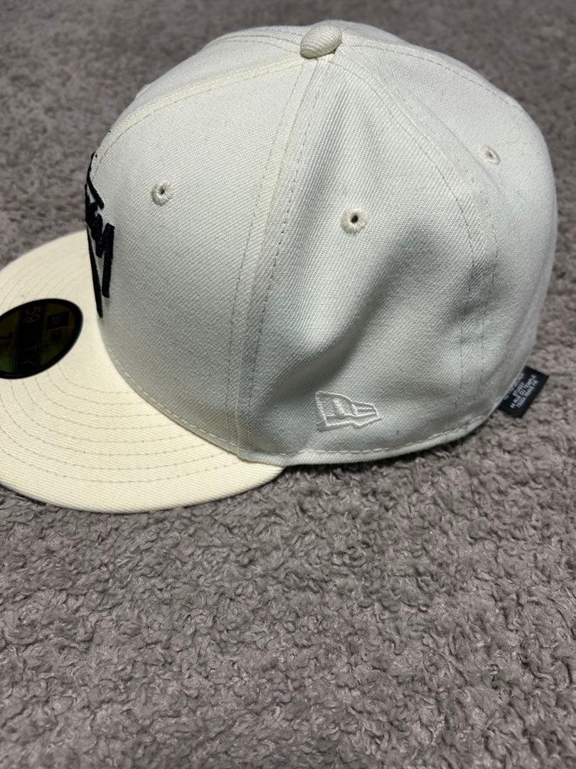 Stussy 8ボールロゴ 59FIFTYキャップ 7 3/8 ホワイト