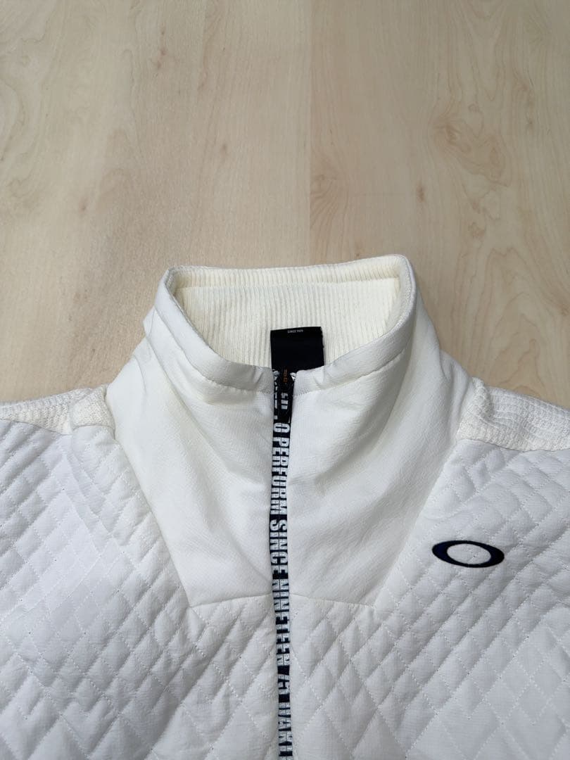 【美品 】OAKLEY ホワイト キルティングジャケット