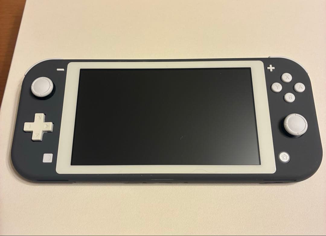 【美品】任天堂Switch Lite本体+ケース+あつ森amiiboカード36枚
