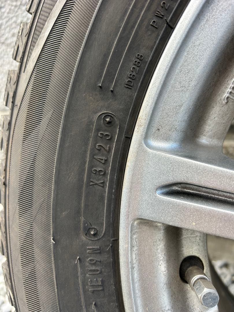 195/65 R15 プリウス　スタッドレス