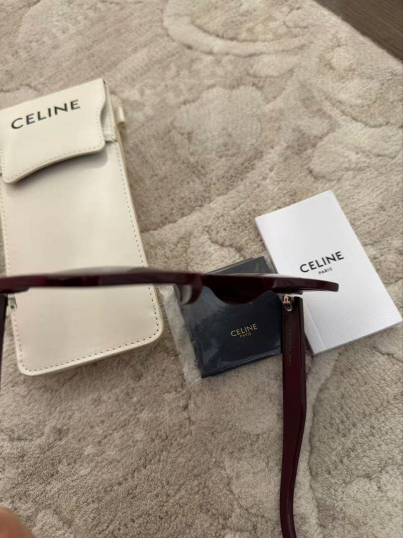 CELINE バーガンディ ワインレッド　サングラス ケース付き