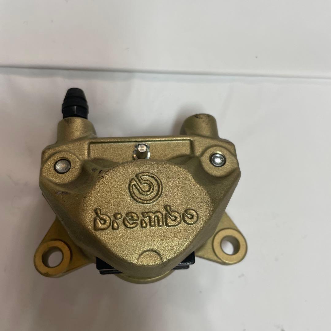 新品未使用　brembo カニキャリパー　2P