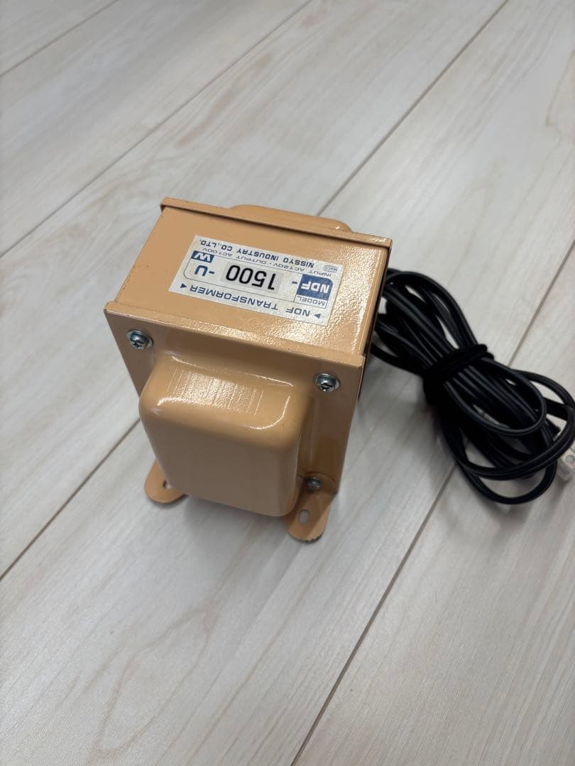 【日章工業】変圧器1500w