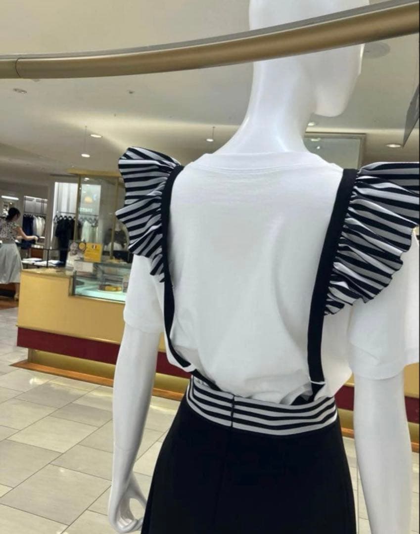 美品　24ss BORDERS at BALCONY フリルサスペンダーTシャツ