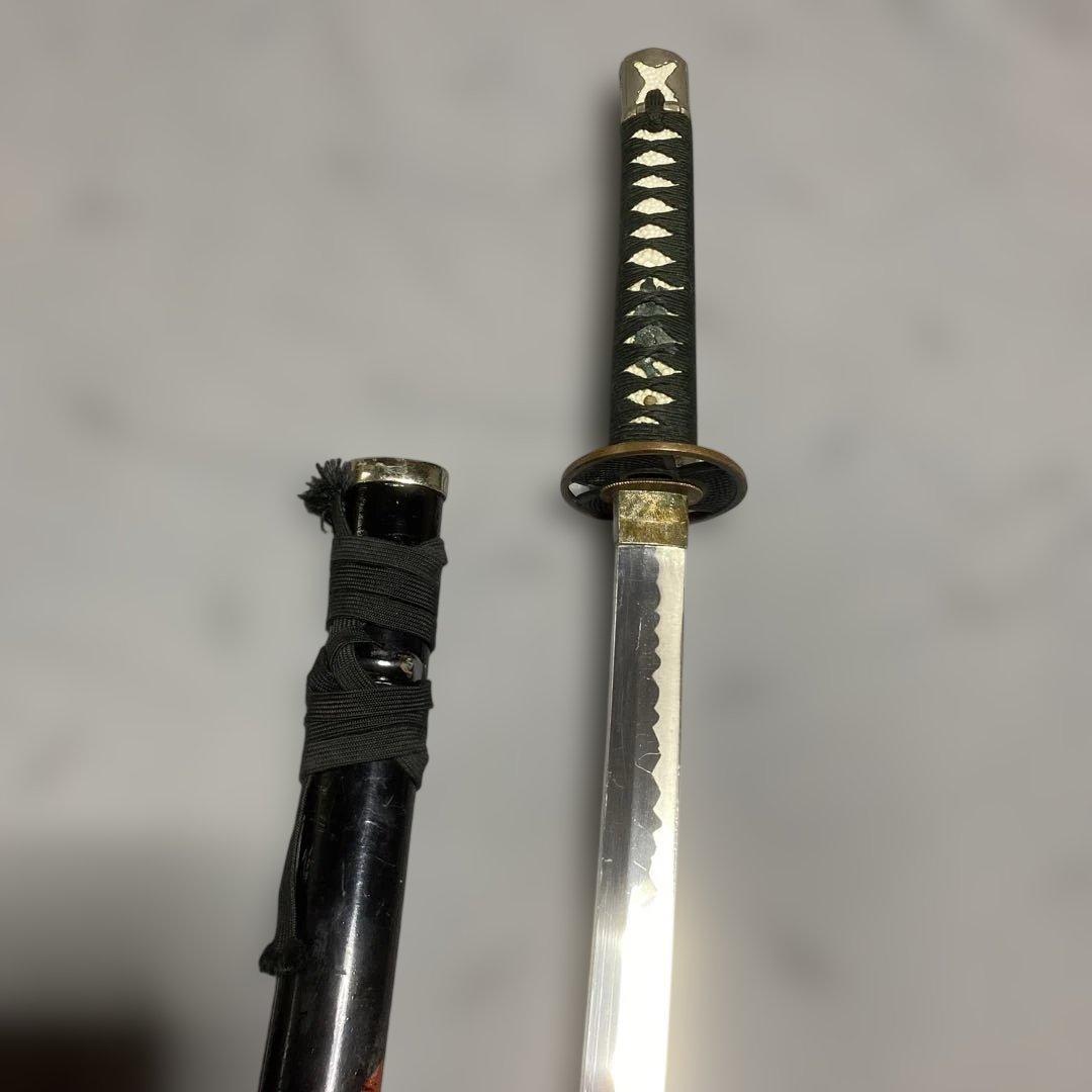 演技用軽量模造任侠刀 黒柄 三つ葉透し丸鍔