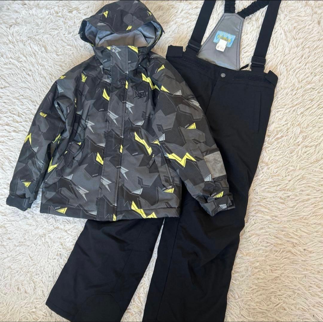 【美品】 nima ニマ　スノーウェア 上下 セット　150サイズ　男の子