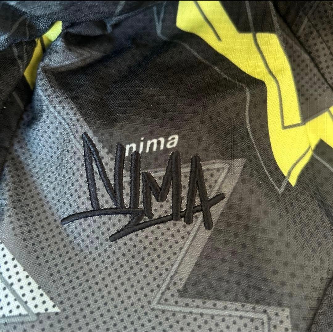 【美品】 nima ニマ　スノーウェア 上下 セット　150サイズ　男の子
