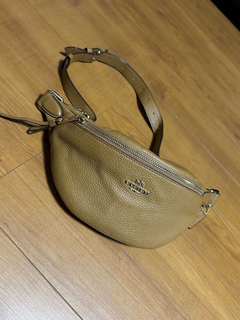 美品☆コーチ　ウエストバッグ　ボディバッグ　ウエストポーチ　ショルダーバッグ茶革