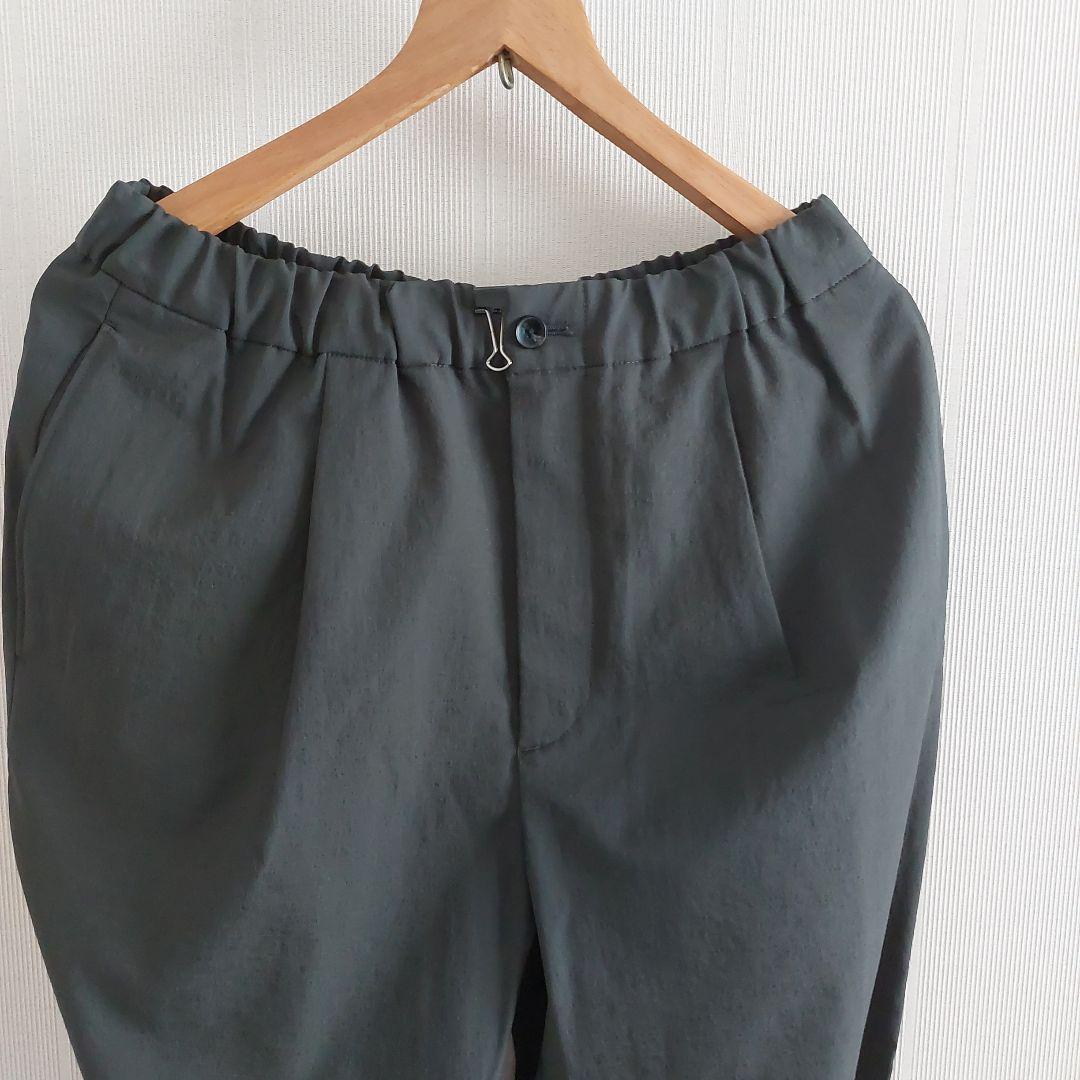 B&Y UNITED ARROWS KOMATSU 半袖シャツとショートパンツ