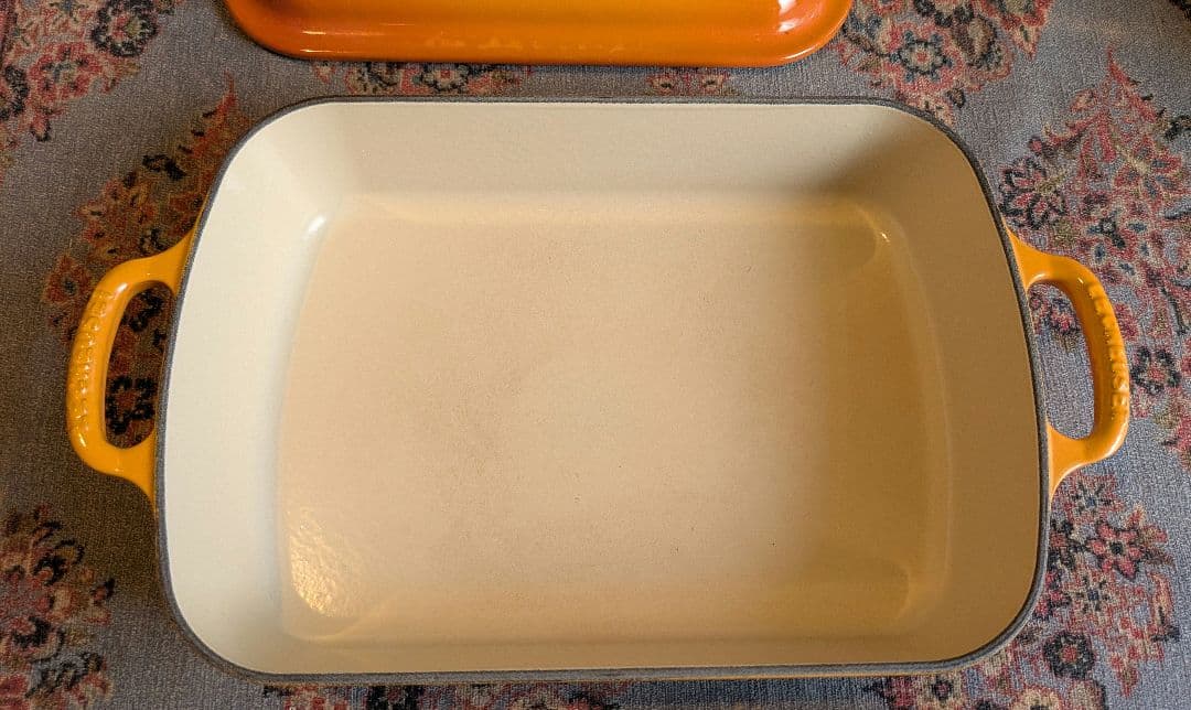 ル・クルーゼココット レクタンギュラー　Le Creuset 両手鍋 蓋付き