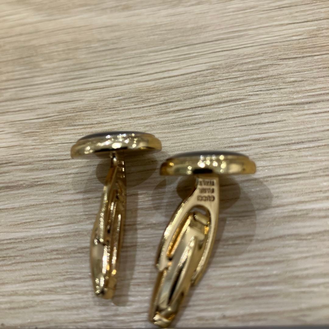 ケ品 GUCCI インターロッキング