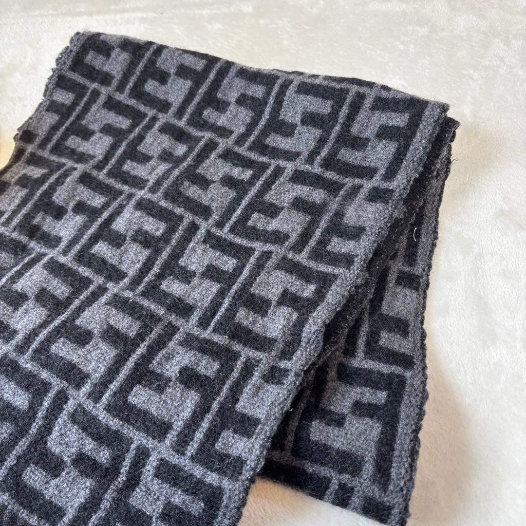 【美品✨】フェンディ マフラー ズッカ柄 ウール 黒 グレー