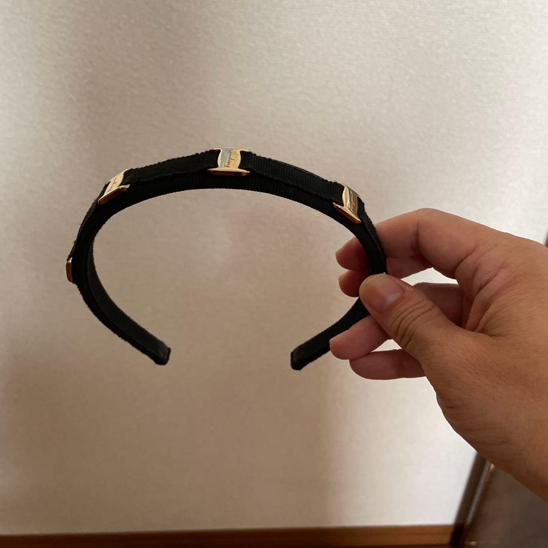 フェラガモ　カチューシャ　ヴィンテージ