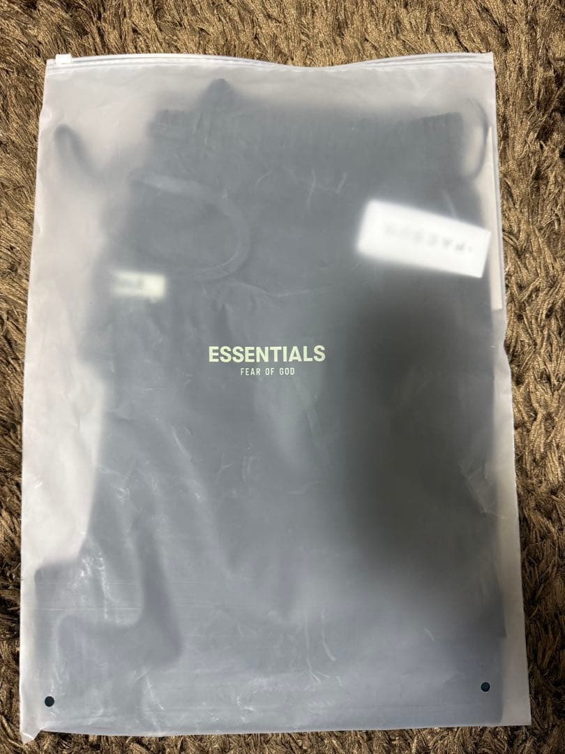 新品未使用　ESSENTIALS ナイロンパンツ 左足リフレクティブロゴ