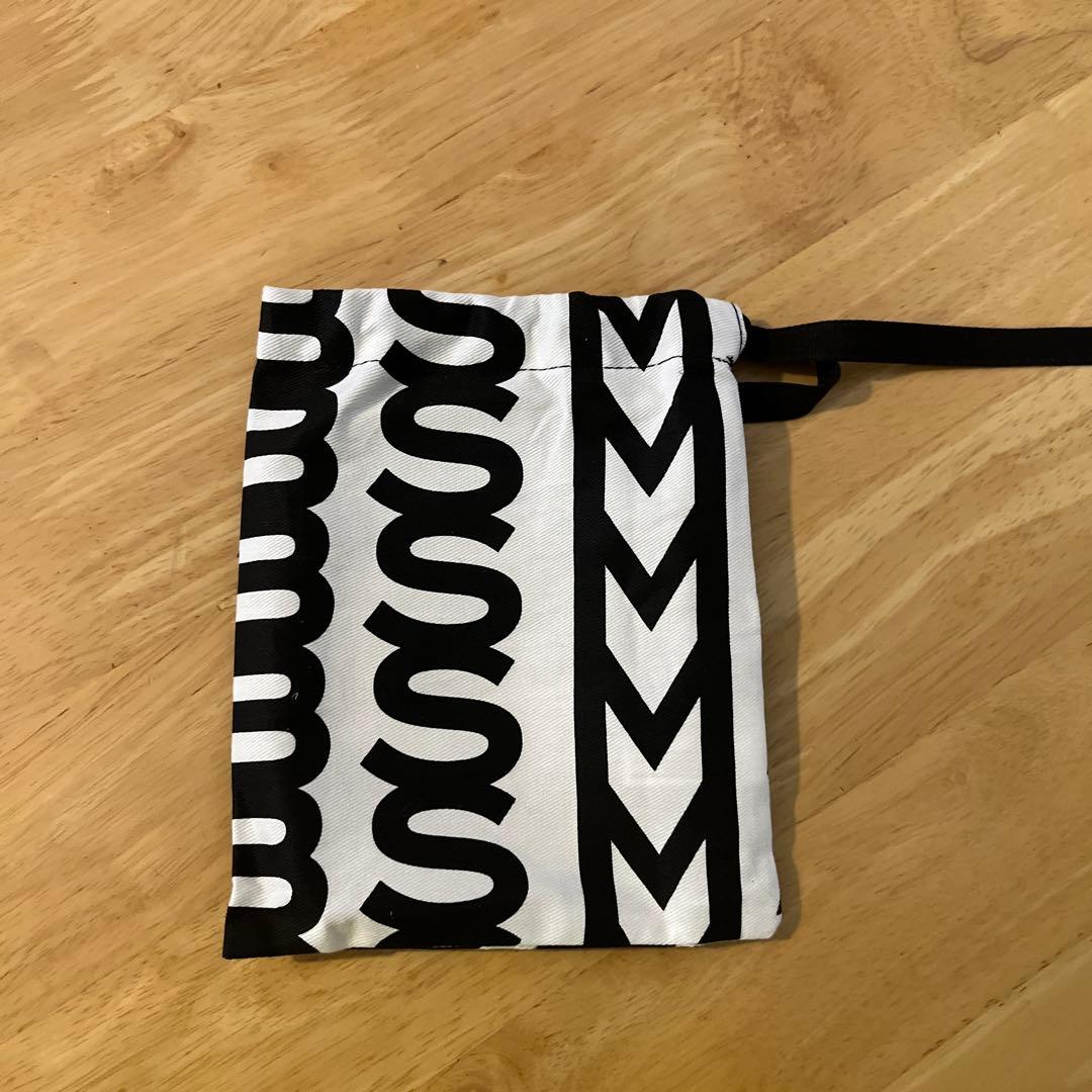 MARC JACOBS 二つ折り財布　シルバー