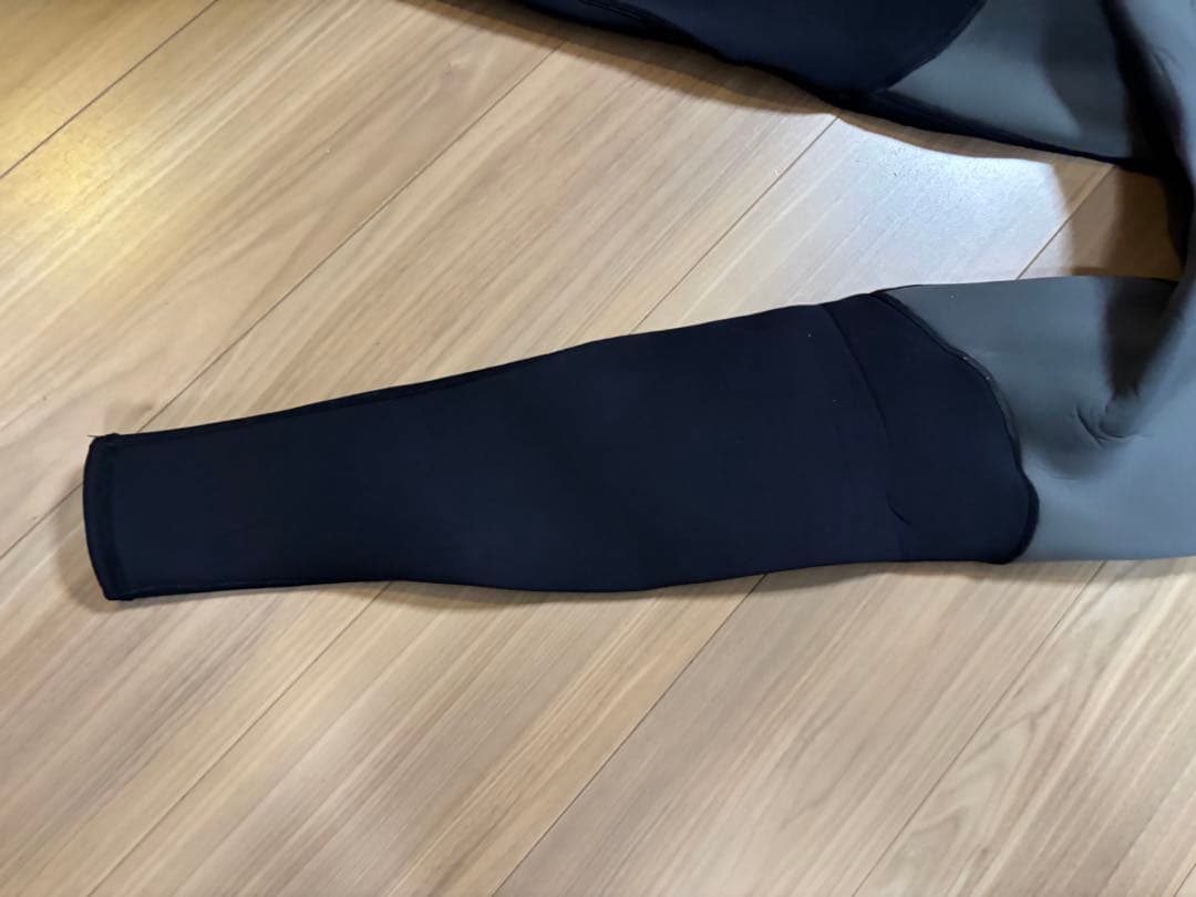 ★送料無料★お洒落　クイックシルバー　フルスーツ　ウエットスーツ　サーフィン