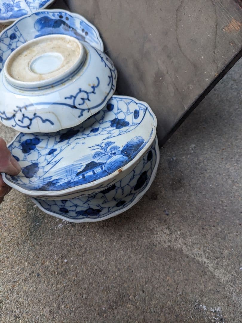 伊万里焼　小皿　木箱付き　(⁠✿⁠^⁠‿⁠^⁠)