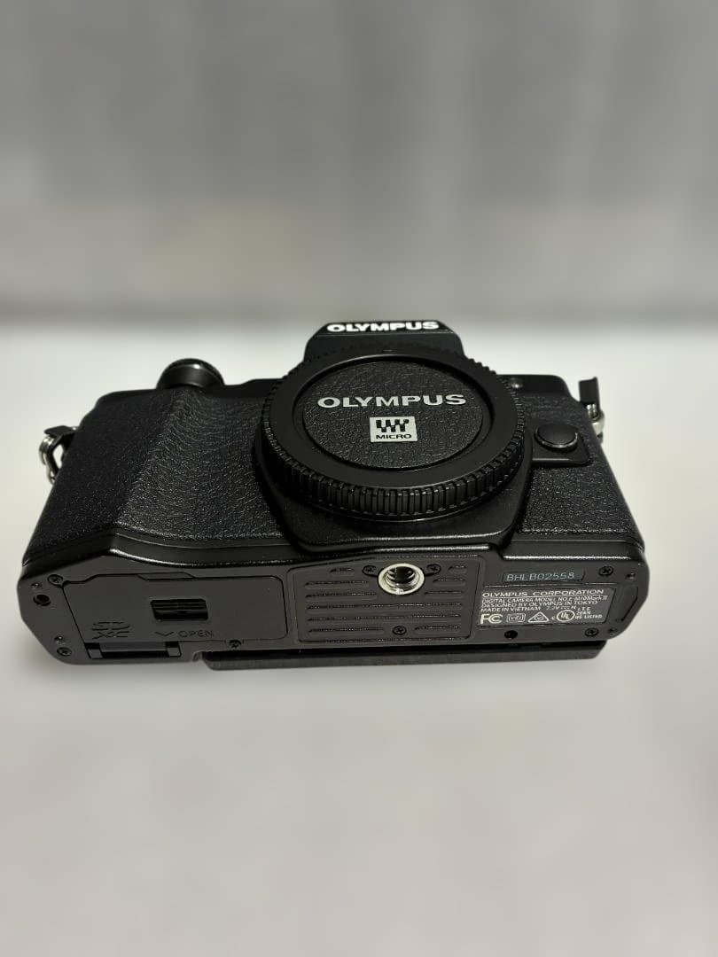 OLYMPUS OM-D ミラーレス一眼 ショット数2,800枚 ≪良品≫