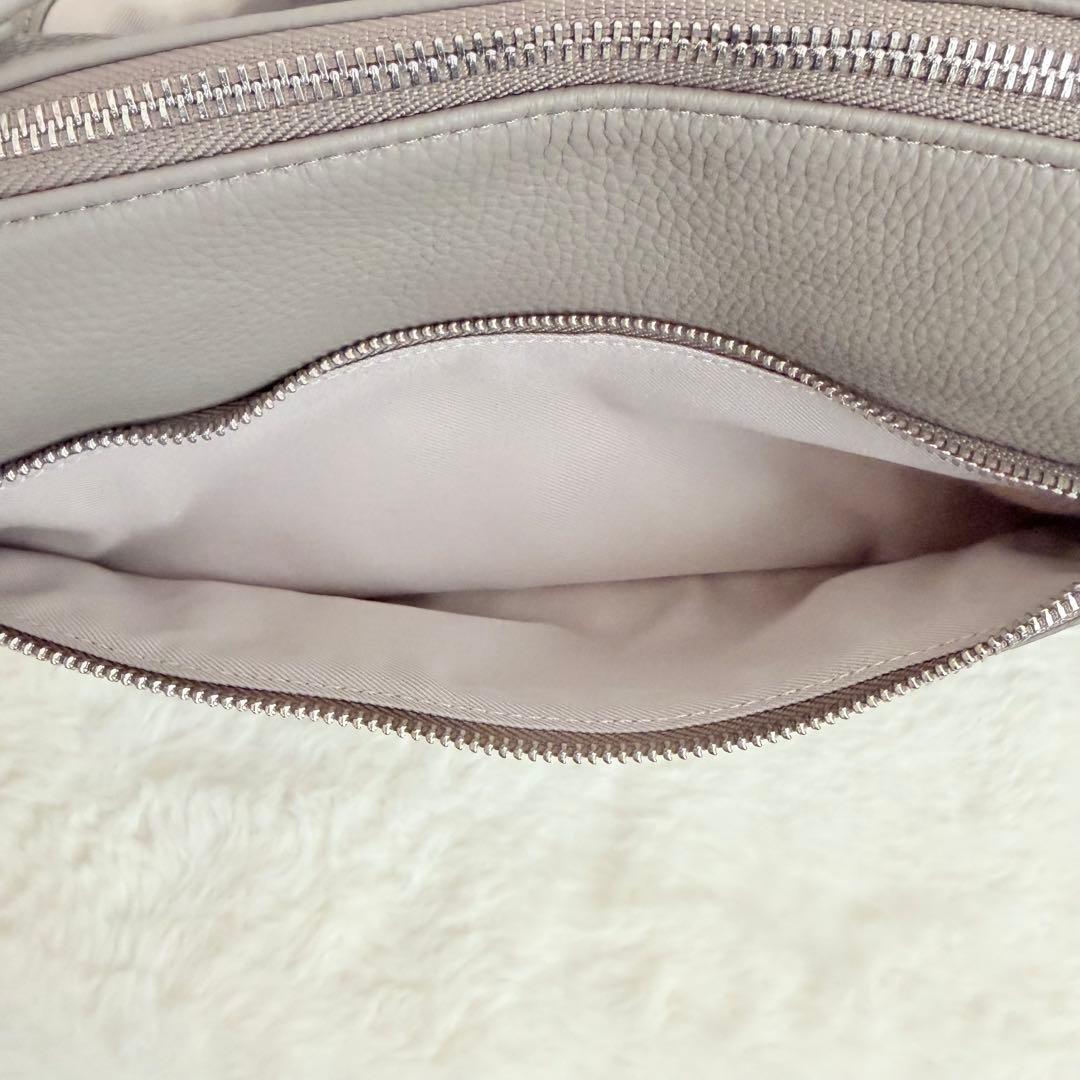 未使用級✨ビアズリー　レザーボディバッグ　トープ　正規品　完売品　2way