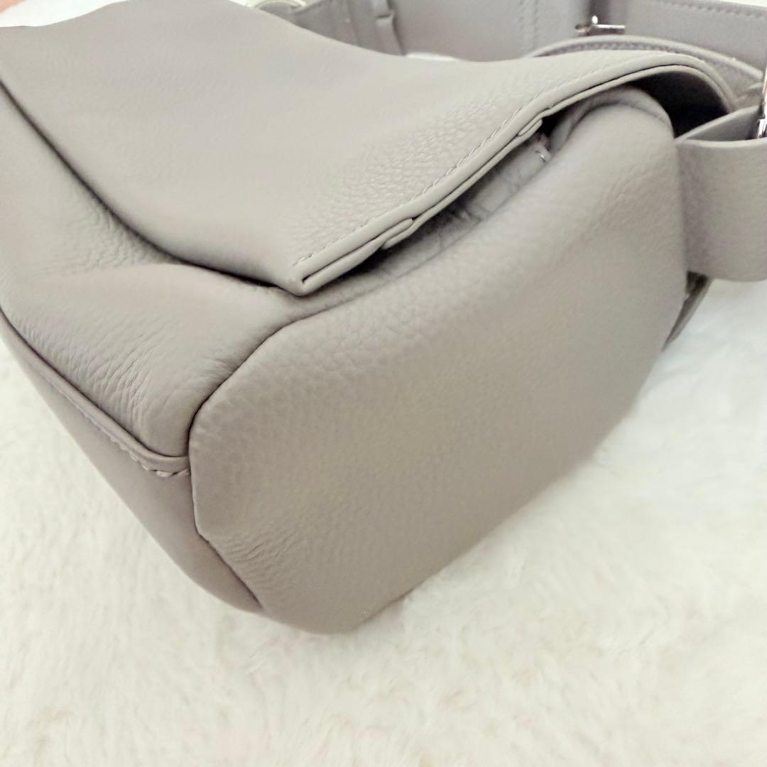 未使用級✨ビアズリー　レザーボディバッグ　トープ　正規品　完売品　2way