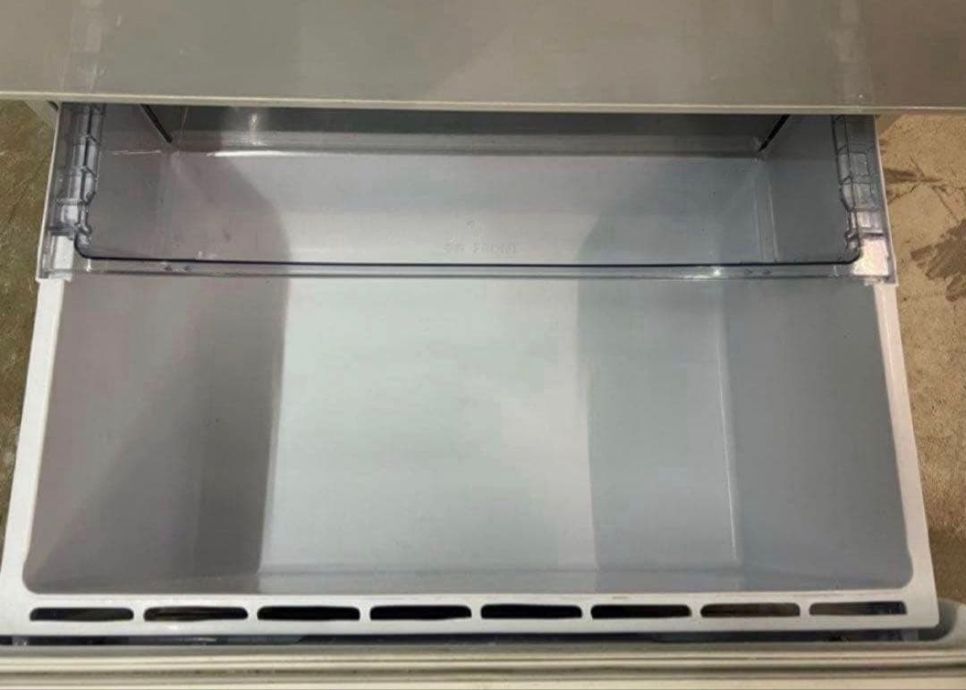 2018年製 272L AQUA 3ドア冷蔵庫 AQR-27G2