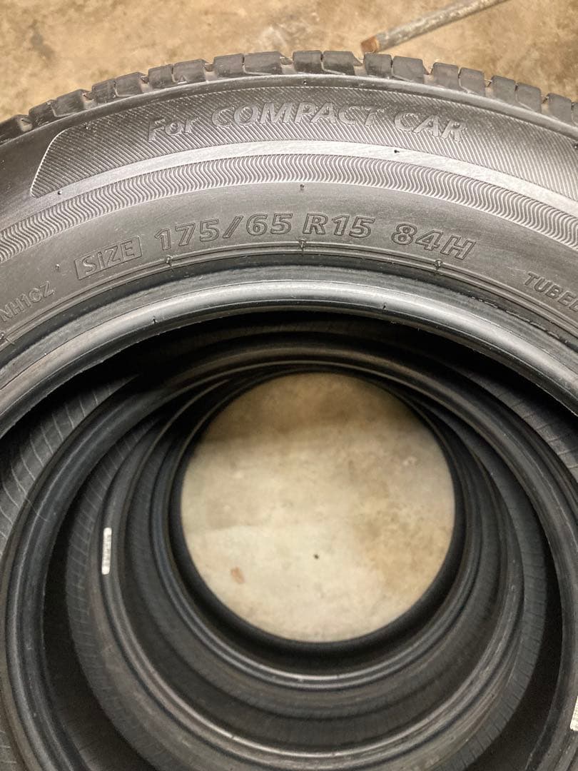 【値下げ】175/65R15 ECOPIa サマータイヤ 4本　送料無料