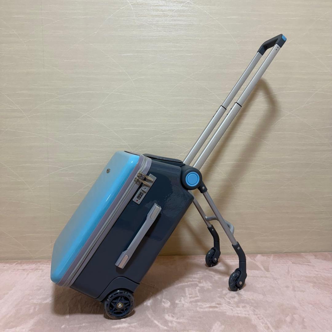 【超美品】キッズキャリーケース　乗れるスーツケース　ブルー