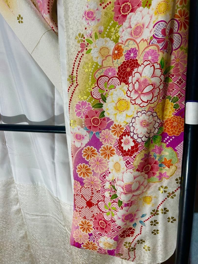 ツインズ☆218000円華やかな花模様お仕立て品振袖☆身丈155.5cm