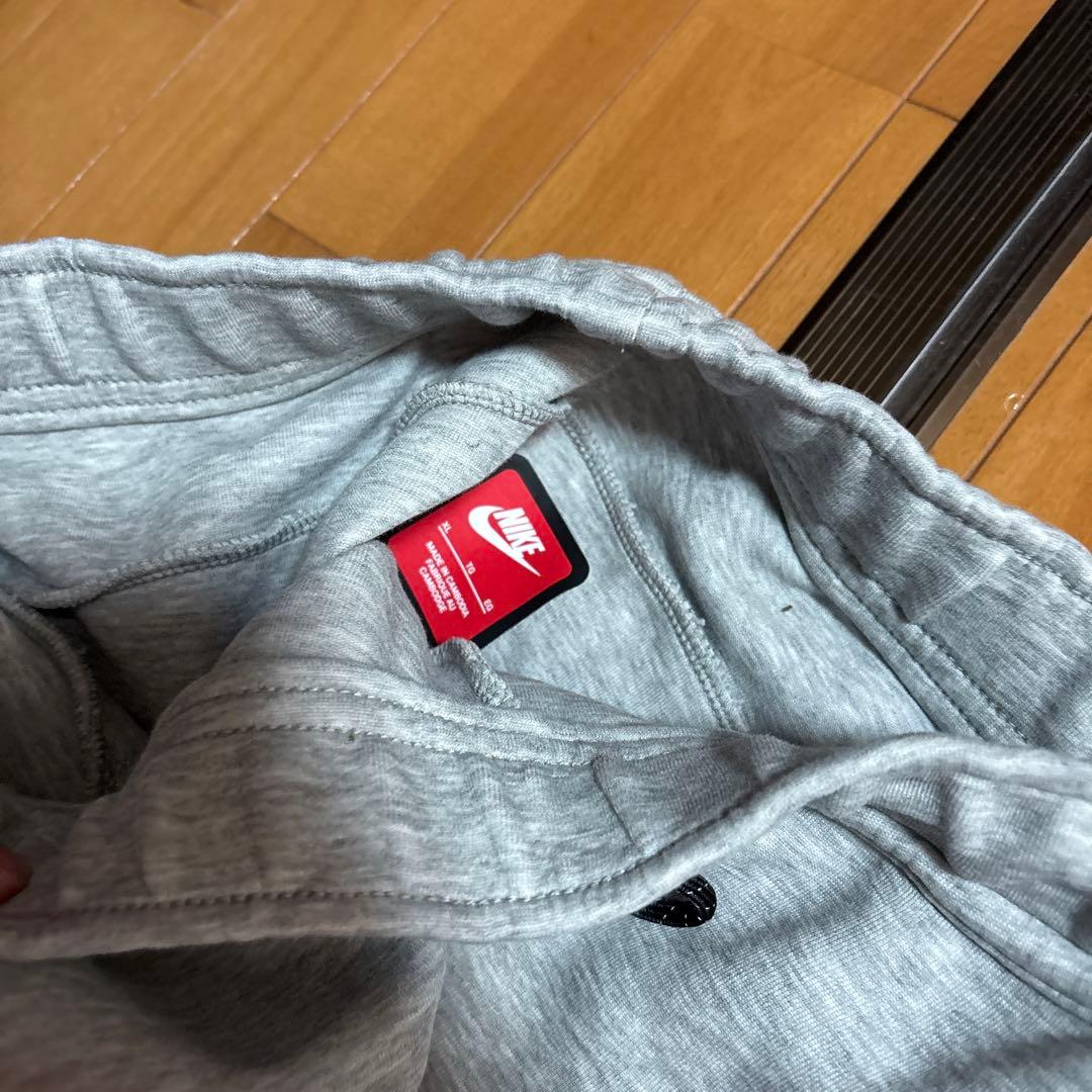 Nike グレー スウェットパンツ