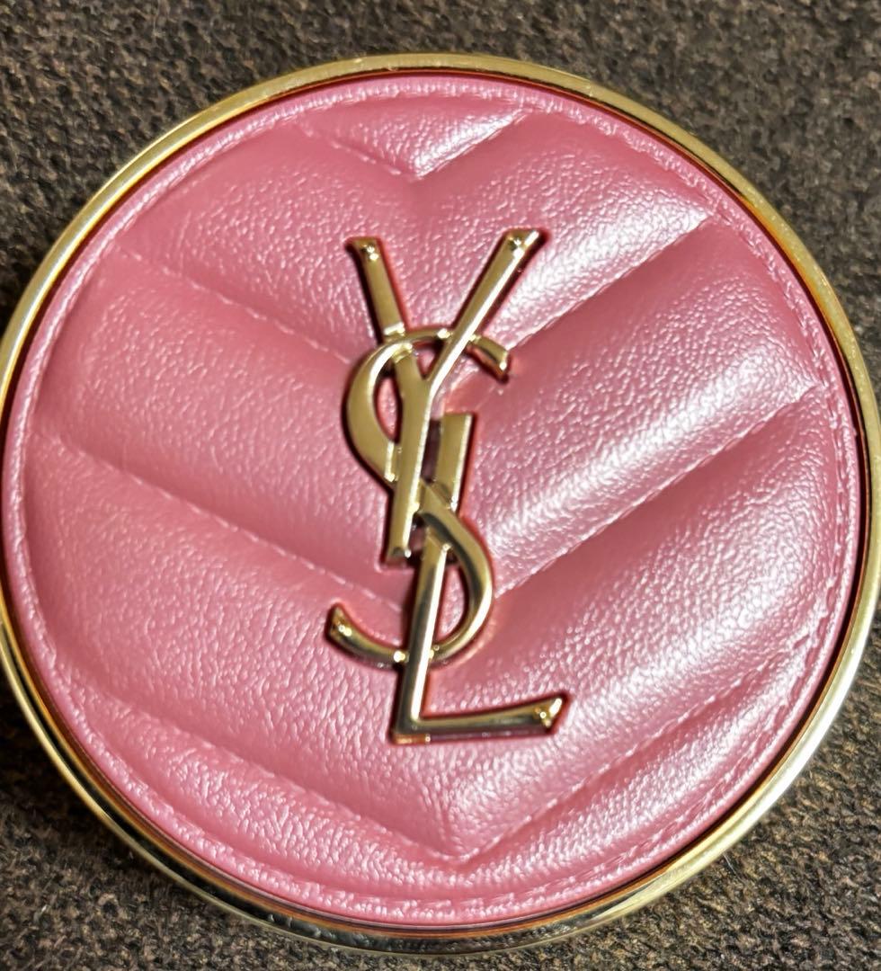 YSL イヴサンローラン　メイクミー ブラッシュ パウダー　44