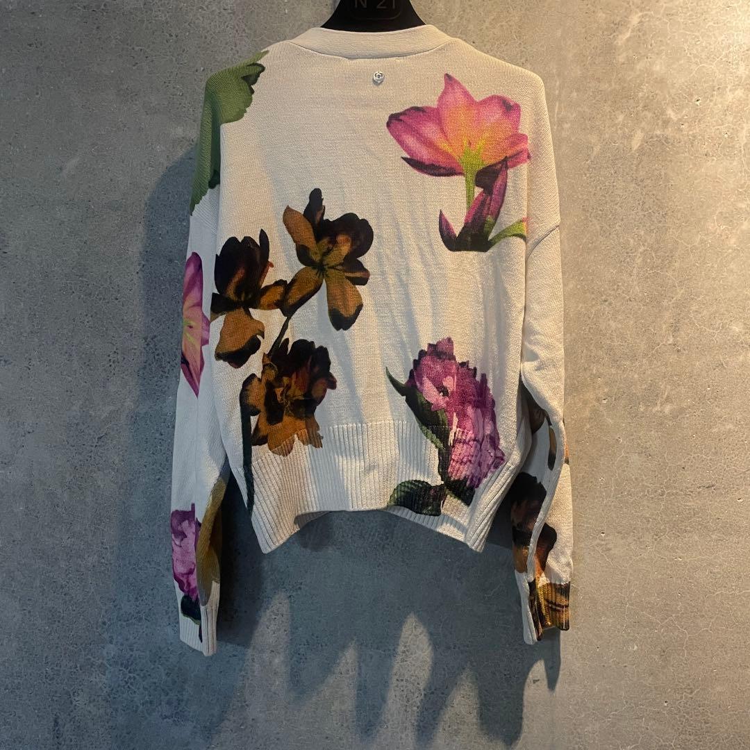 Desigual デシグアル ビッグフラワー Vネックカーディガン オフホワイト