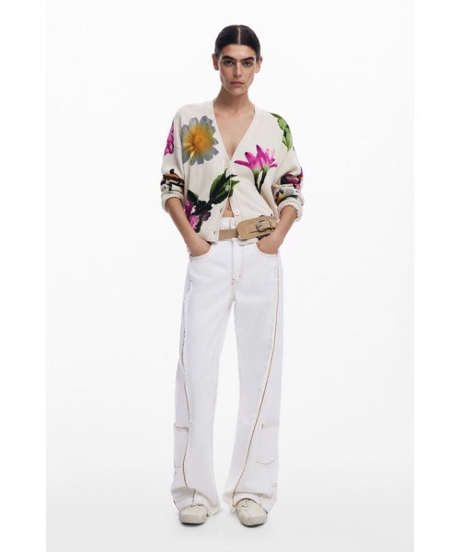 Desigual デシグアル ビッグフラワー Vネックカーディガン オフホワイト