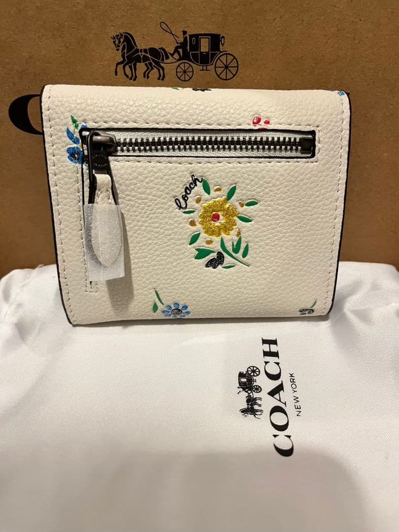 COACH 花柄 三つ折り財布 ホワイト