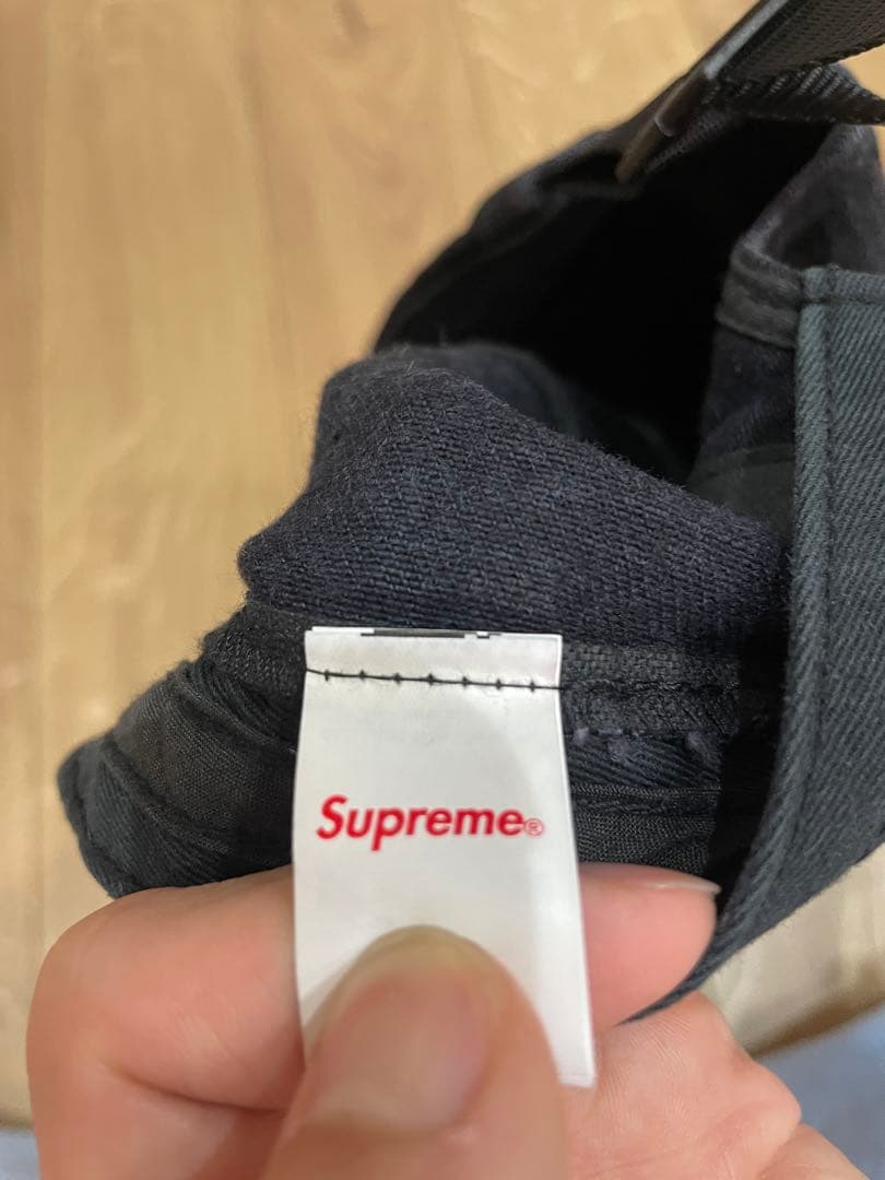 Supreme ブラック キャップ ストラップバック