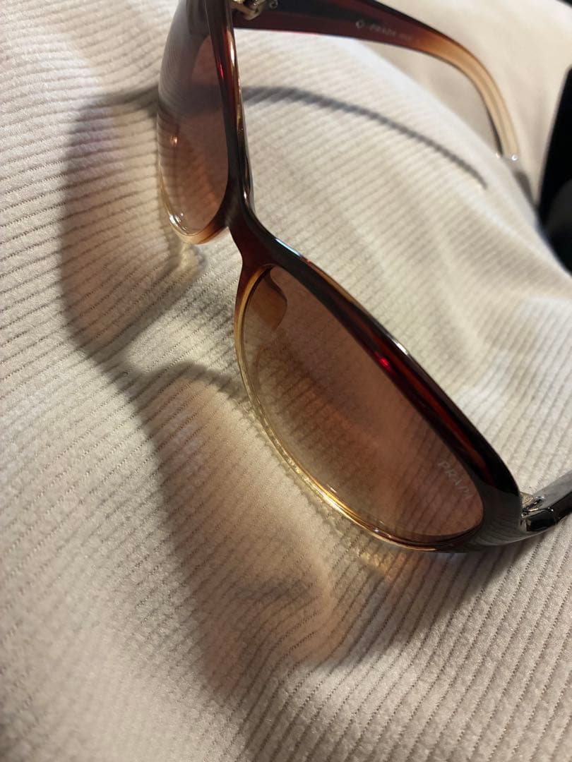 値下げ❣️PRADA ブラウン サングラス ケース付き 大きめ