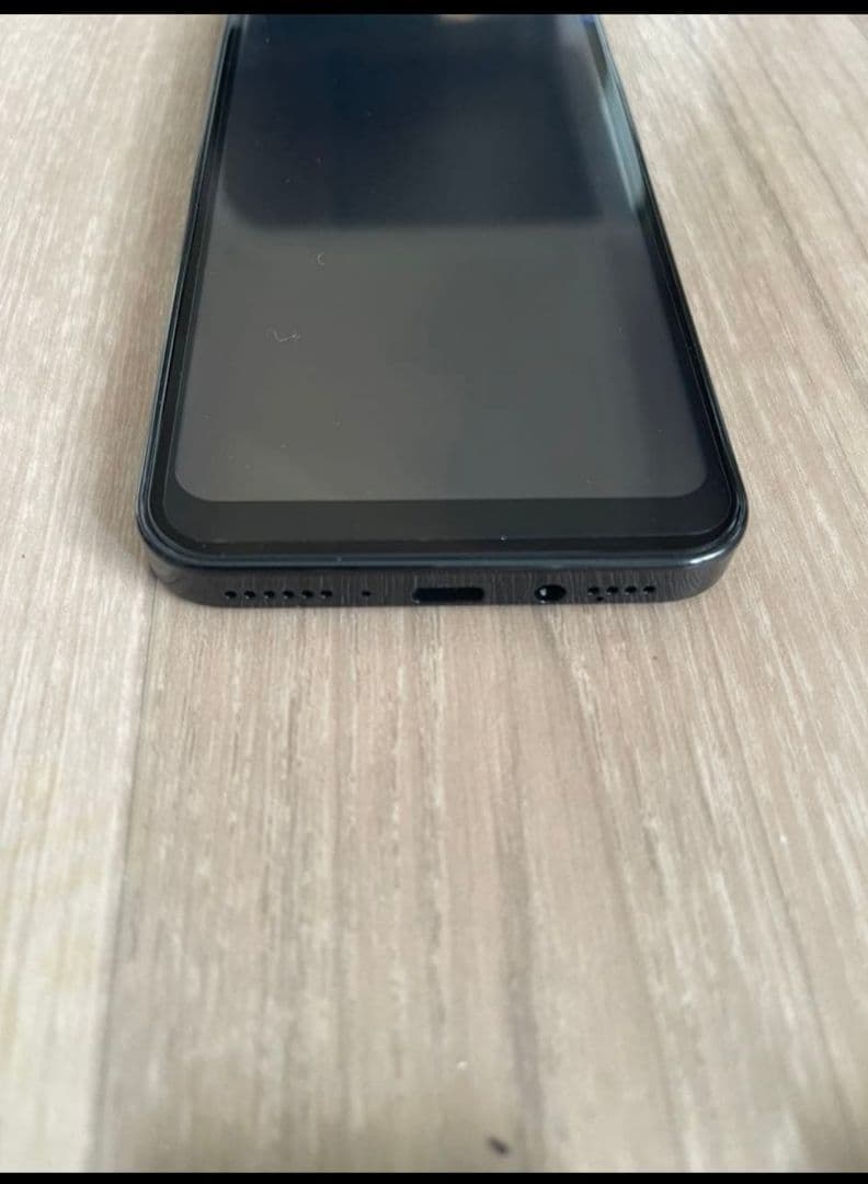 未使用 スマートフォン 黒 3カメラ