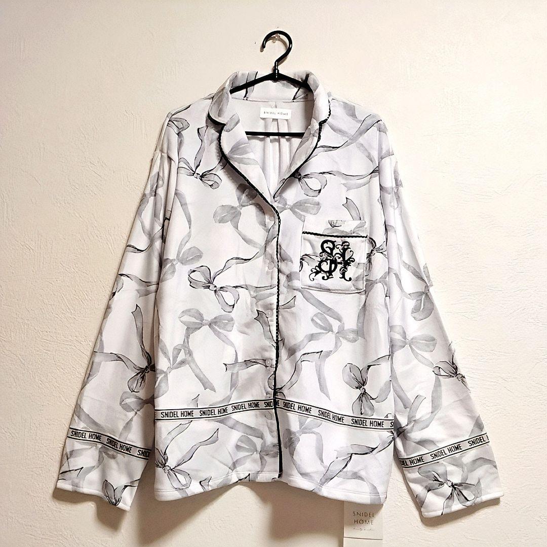 新品・タグ付！SNIDEL  リボン柄 開襟シャツ シルキーフリース Ｆ