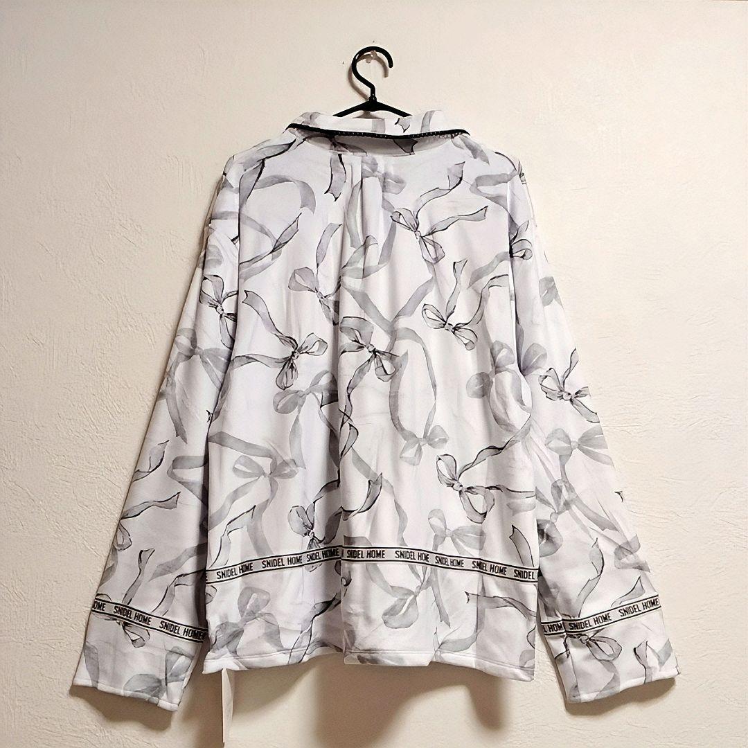 新品・タグ付！SNIDEL  リボン柄 開襟シャツ シルキーフリース Ｆ