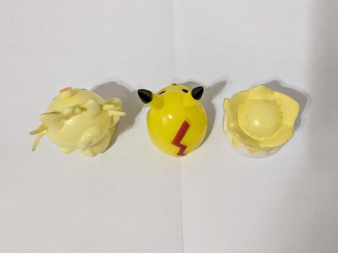 【希少】ポケモン　ピカチュウ　トゲピー　ニャース　フィギュア　すくい人形　ソフビ