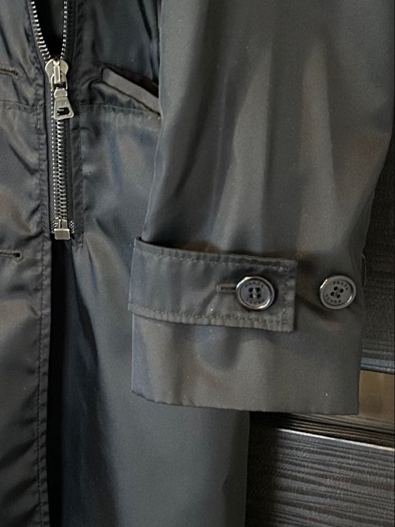プラダPRADA ブラック ダブルブレスト トレンチコート ナイロン 春秋冬