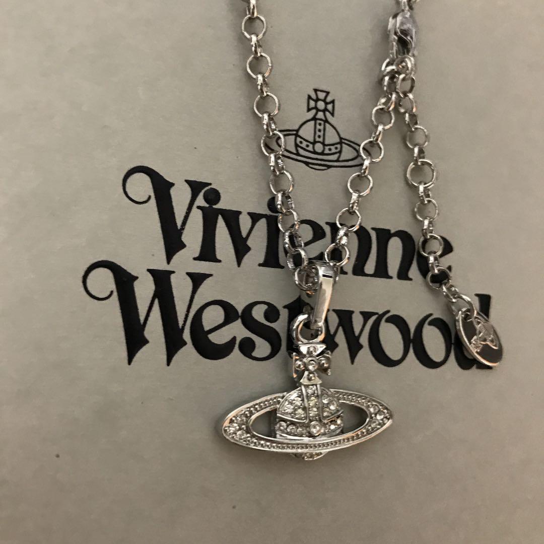 Vivienne Westwood ミニバスレリーフオーブネックレス　シルバー