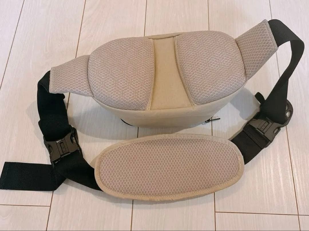3/2まで値下げ【極美品】Hugoo ヒップシート ベージュ