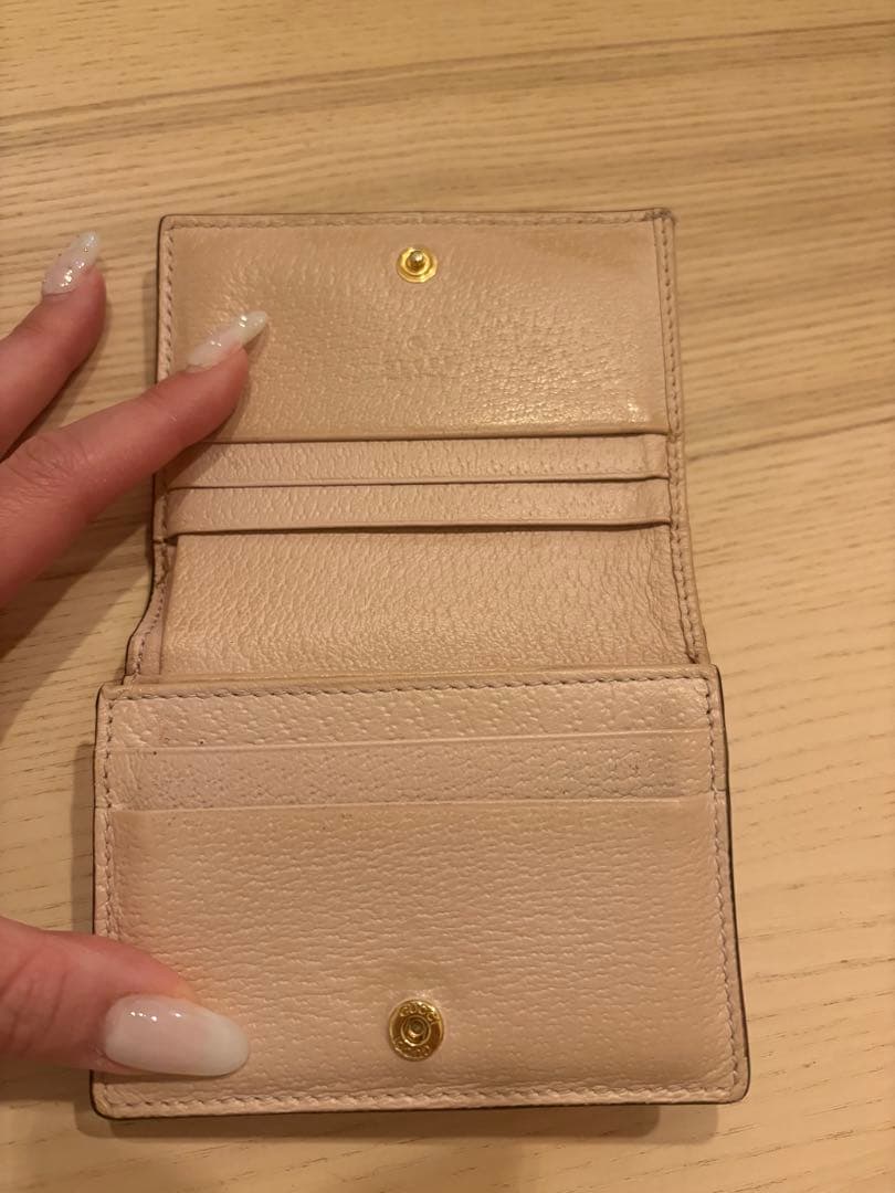 Gucci GGパターン 二つ折り財布 ピンク
