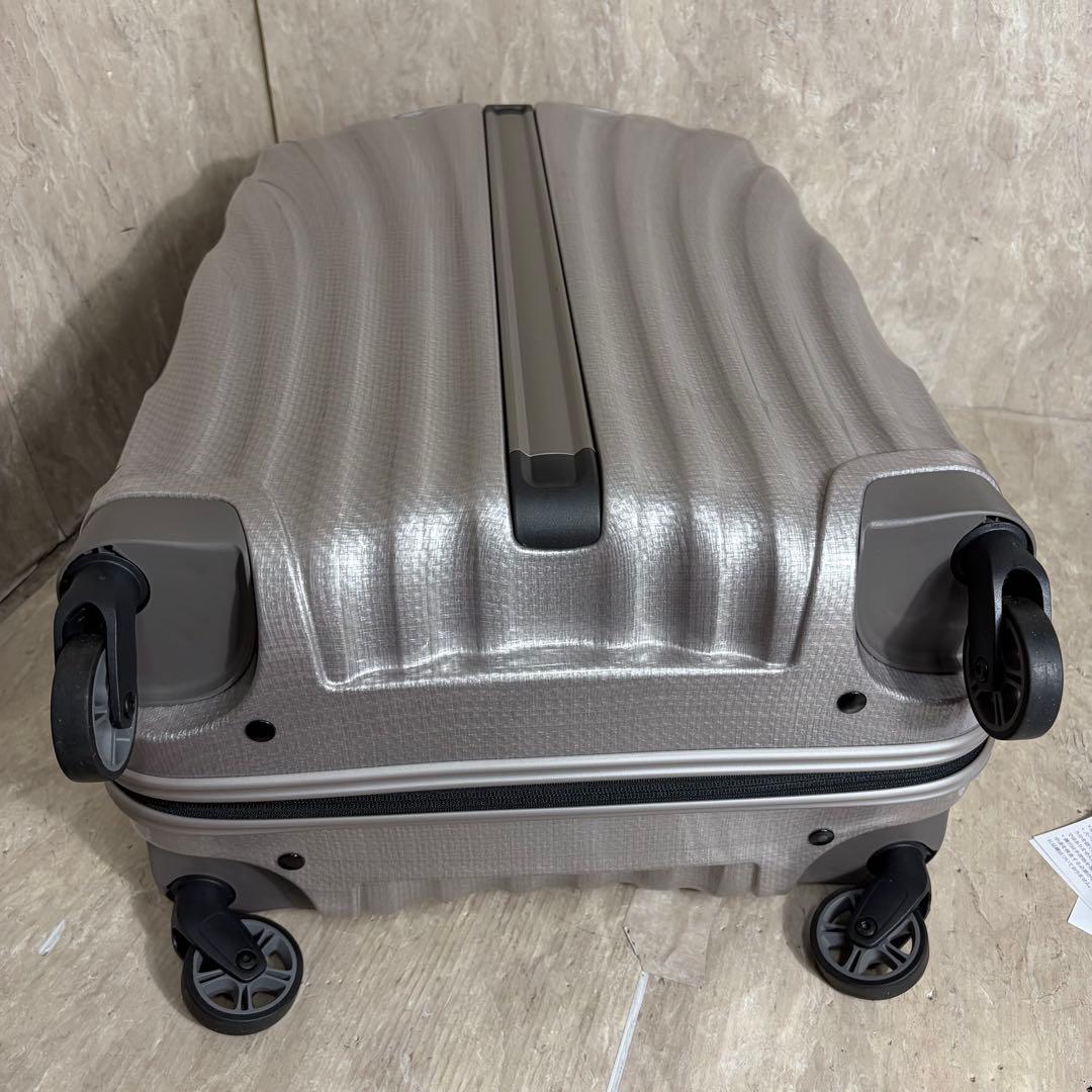 SAMSONITE COSMOLITE SPINNER 69 68L 超軽量