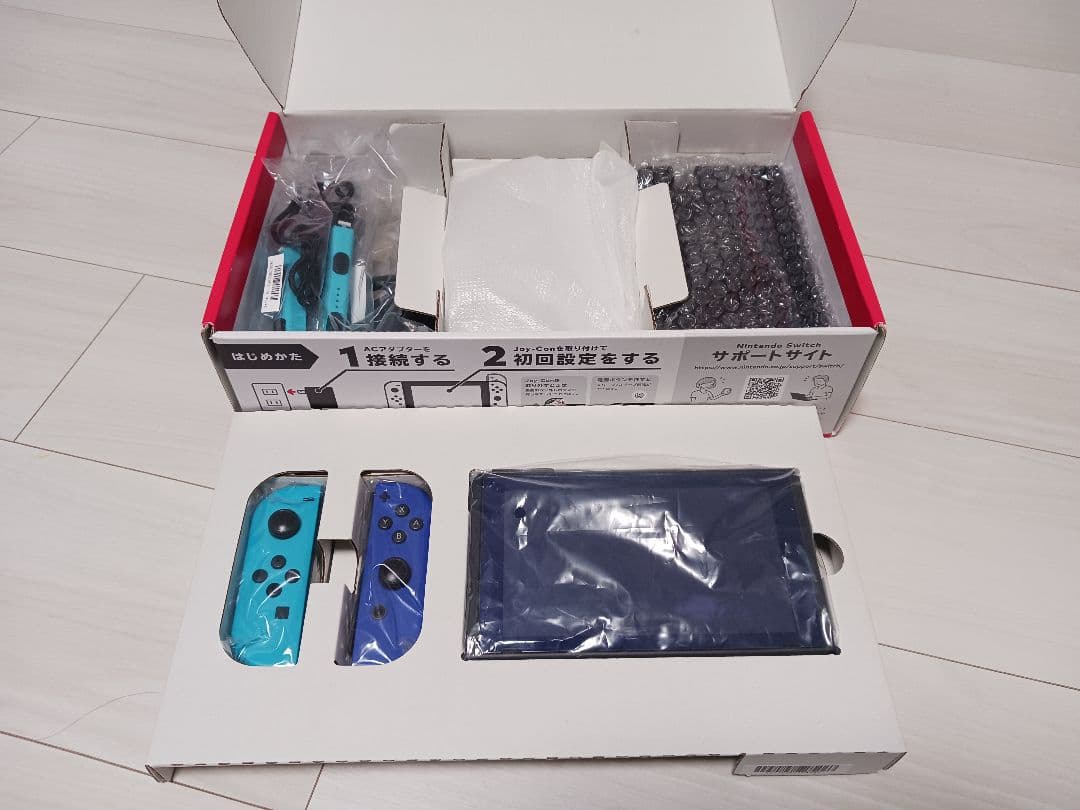 g*1様 Nintendo Switch 本体 Joy-Con付き(水色、青色)