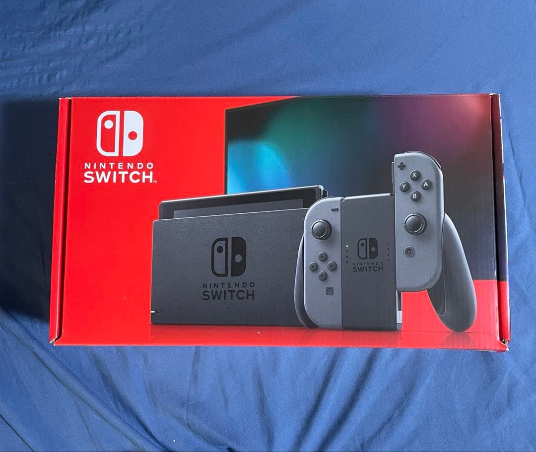 【極美品】NintendoSwitch本体+ピカチュウセット