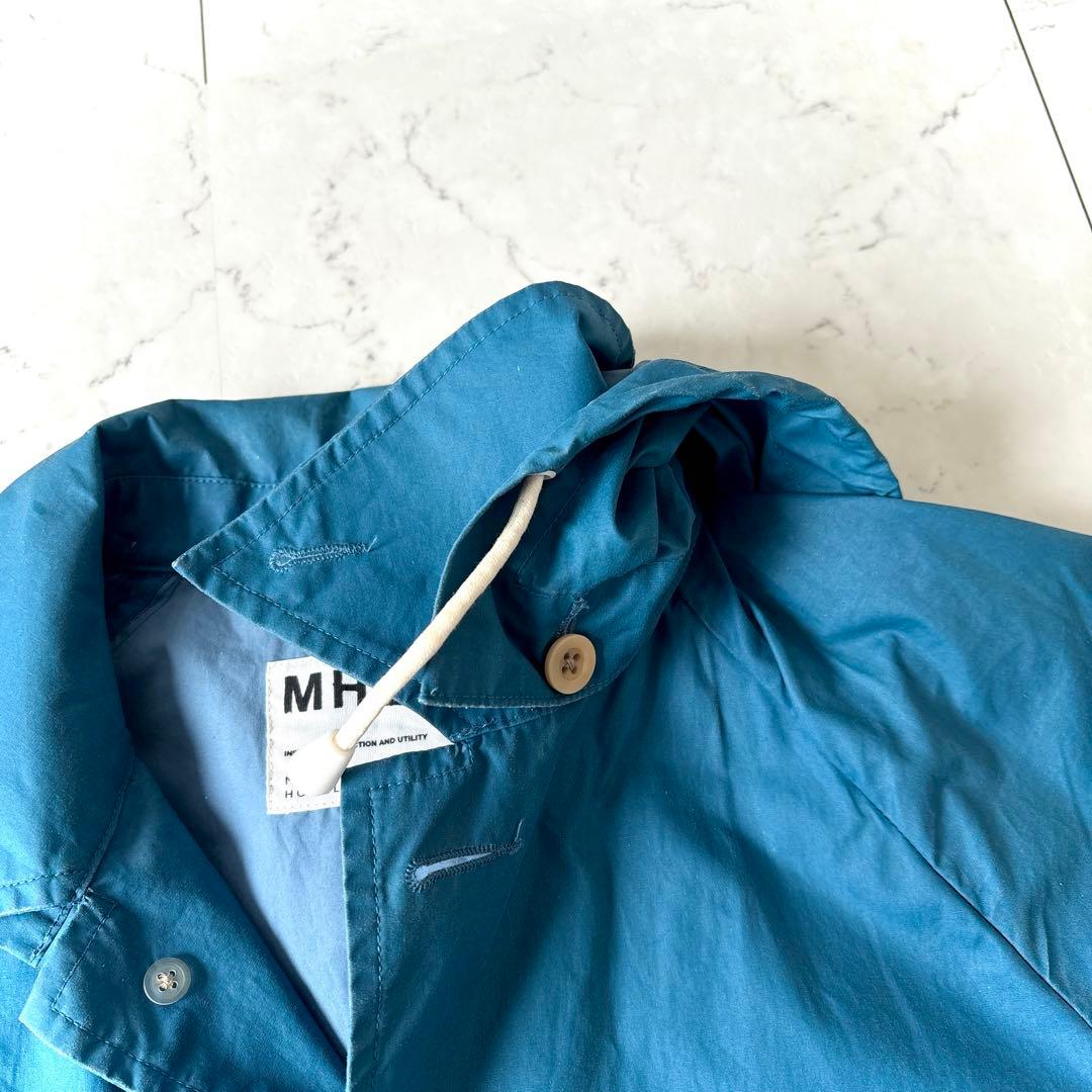 良品 MHL. コーティングコットン フーデッド スプリング ハーフコート 青